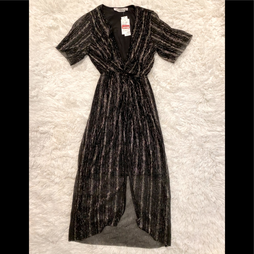 Long black shiny dress ( 100% new with tag).